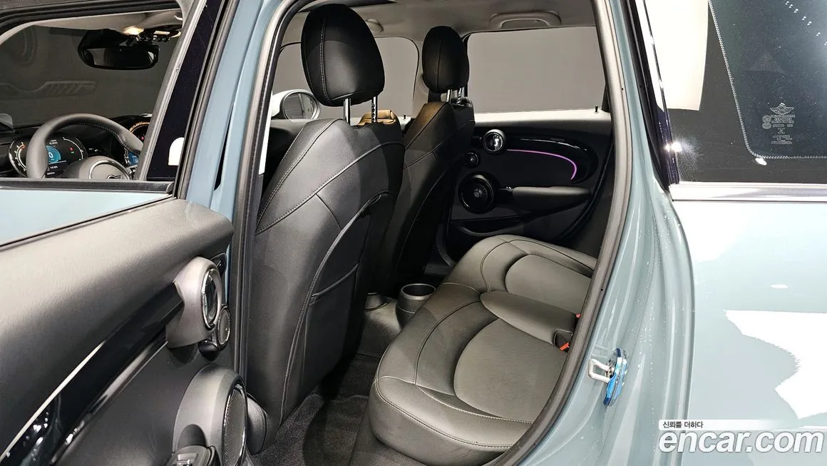 Mini Cooper 2023 из KR, фото 10