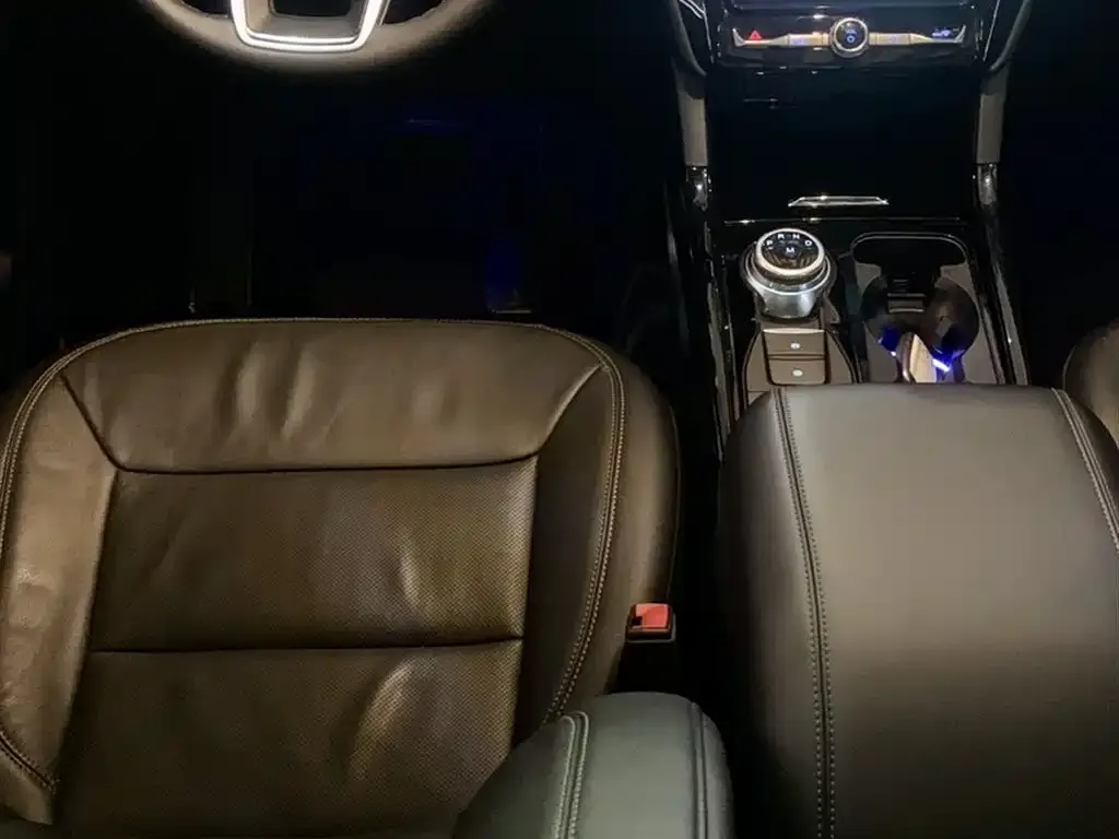 Ford Explorer 2022 из CN, фото 4