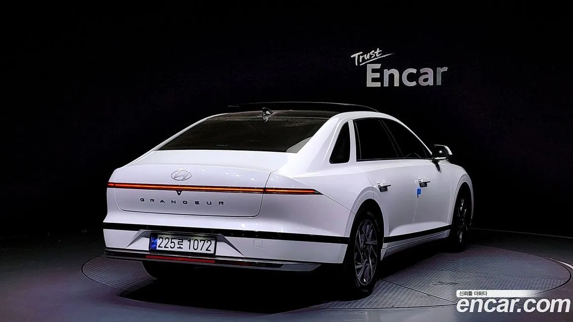 Hyundai Grandeur 2023 из KR, фото 2