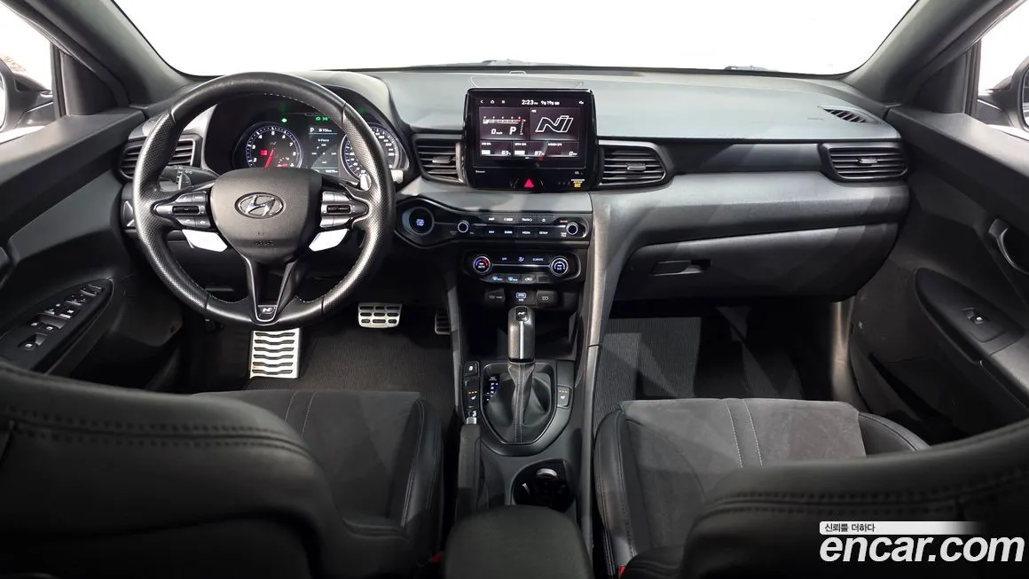 Hyundai Veloster — фото 7