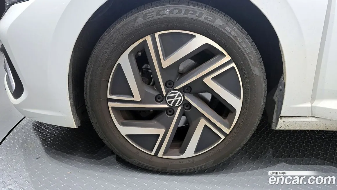 Volkswagen Jetta — фото 5