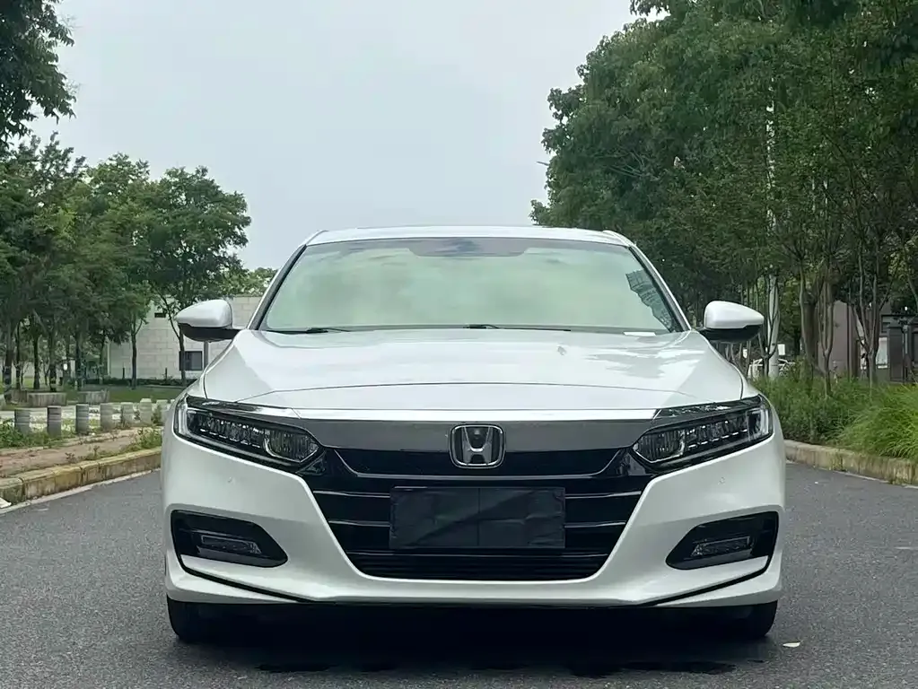 Honda Accord — фото 2