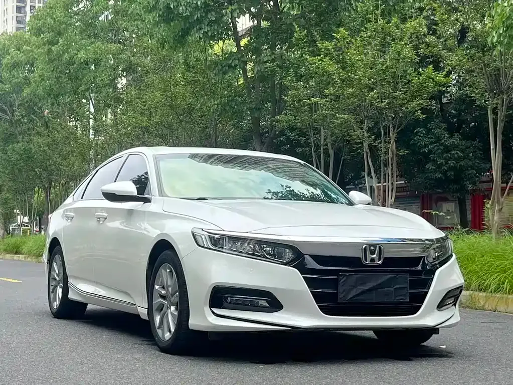 Honda Accord — фото 3