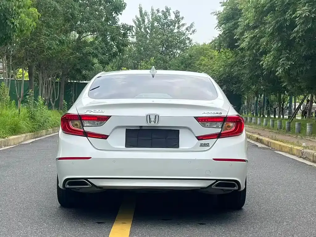Honda Accord — фото 5