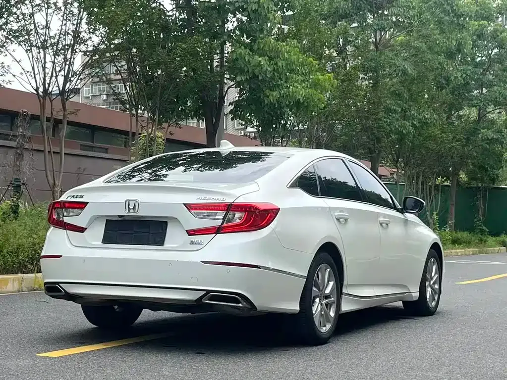 Honda Accord — фото 6