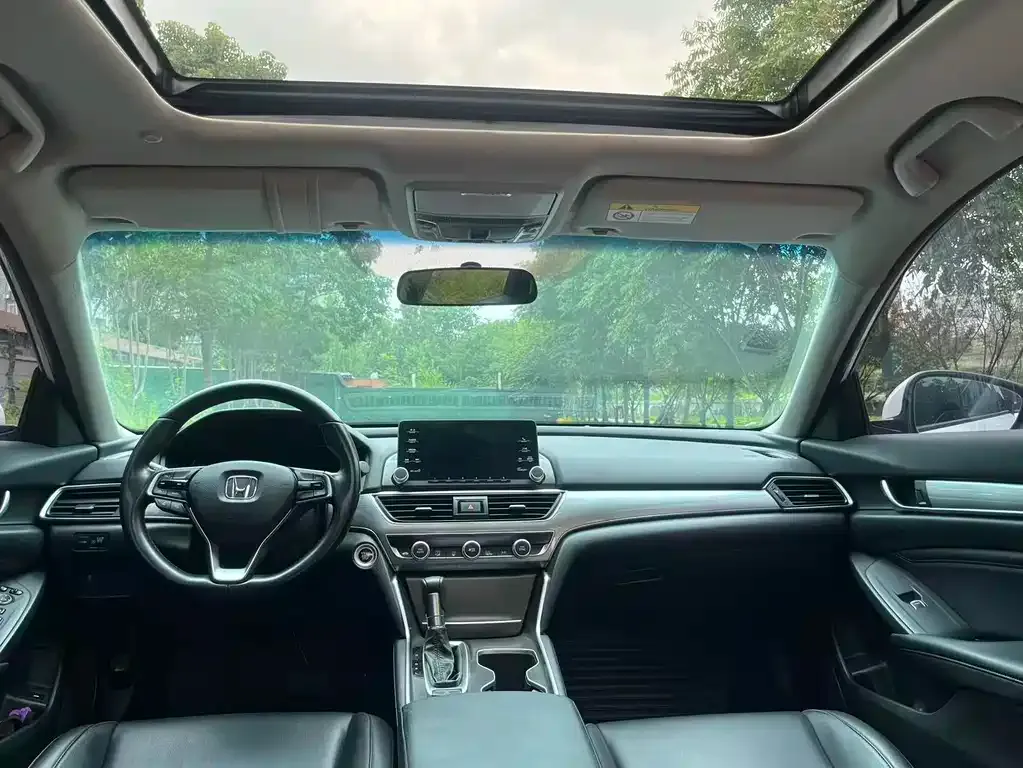 Honda Accord — фото 9