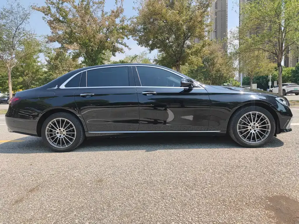 Mercedes-Benz E-Class 2023 из CN, фото 4