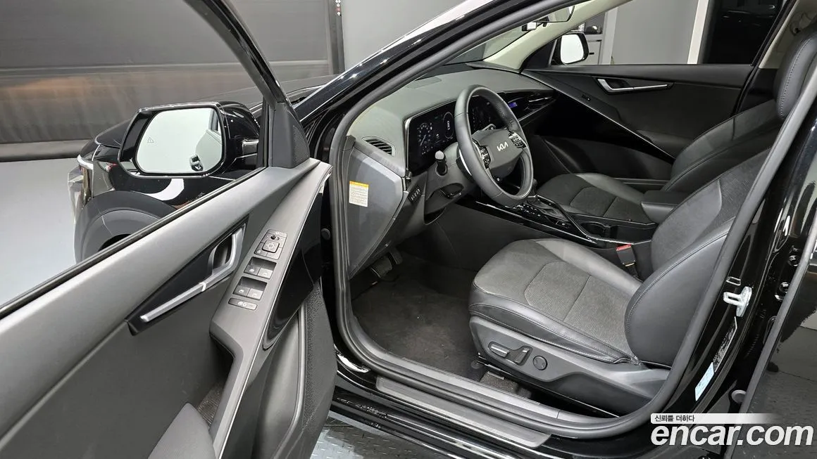 Kia Niro — фото 10