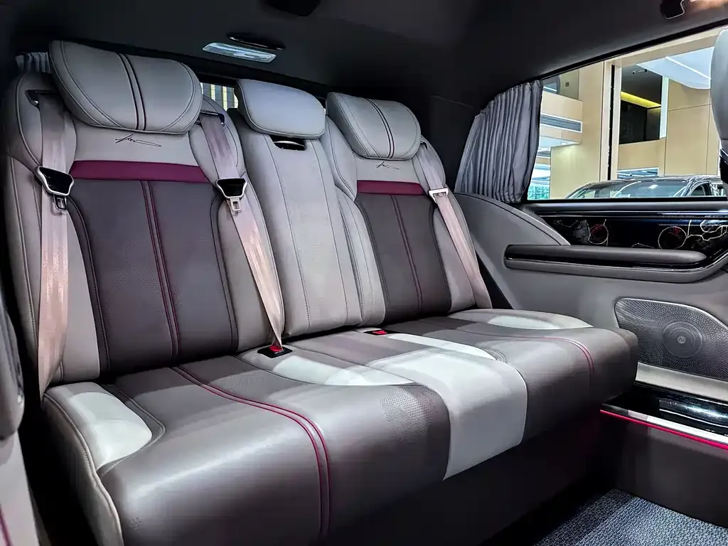 Mercedes-Benz V-Class 2025 из CN, фото 10