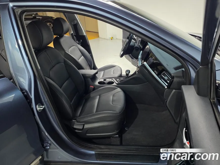 Kia Niro — фото 10