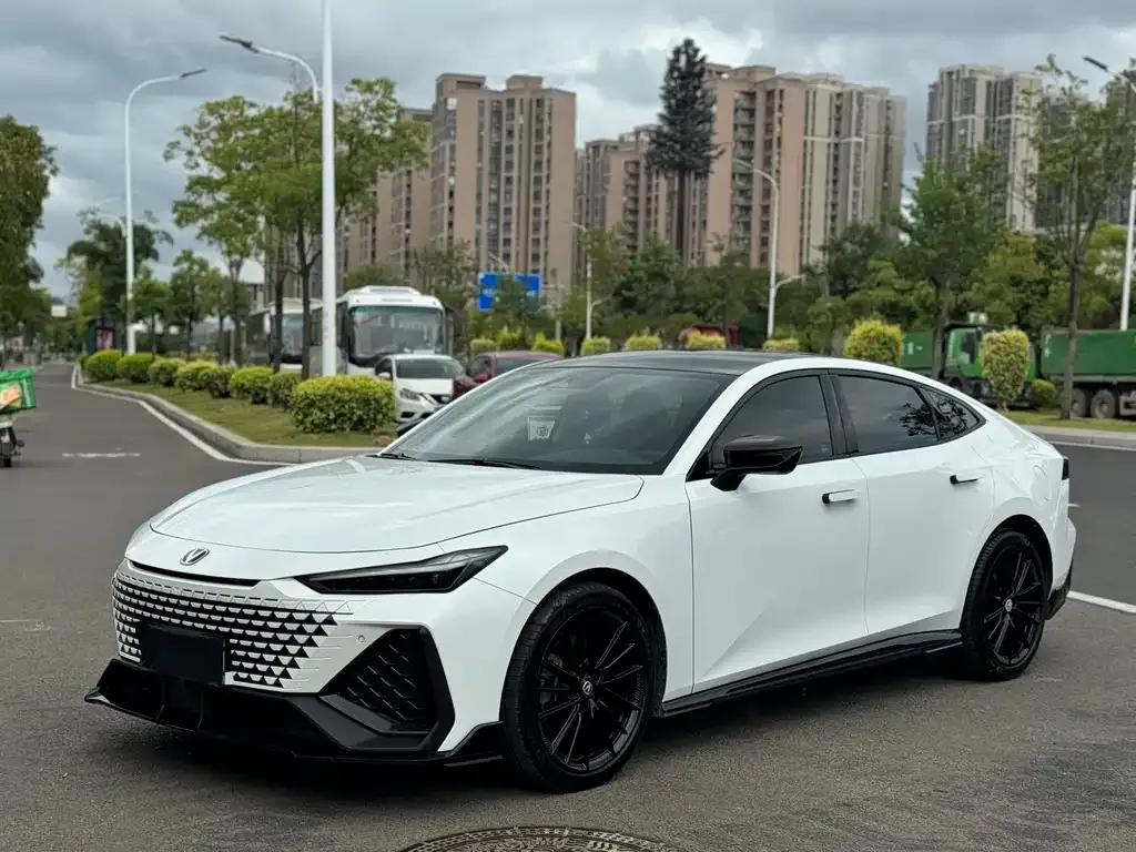 Changan UNI-V 2023 из CN, фото 1