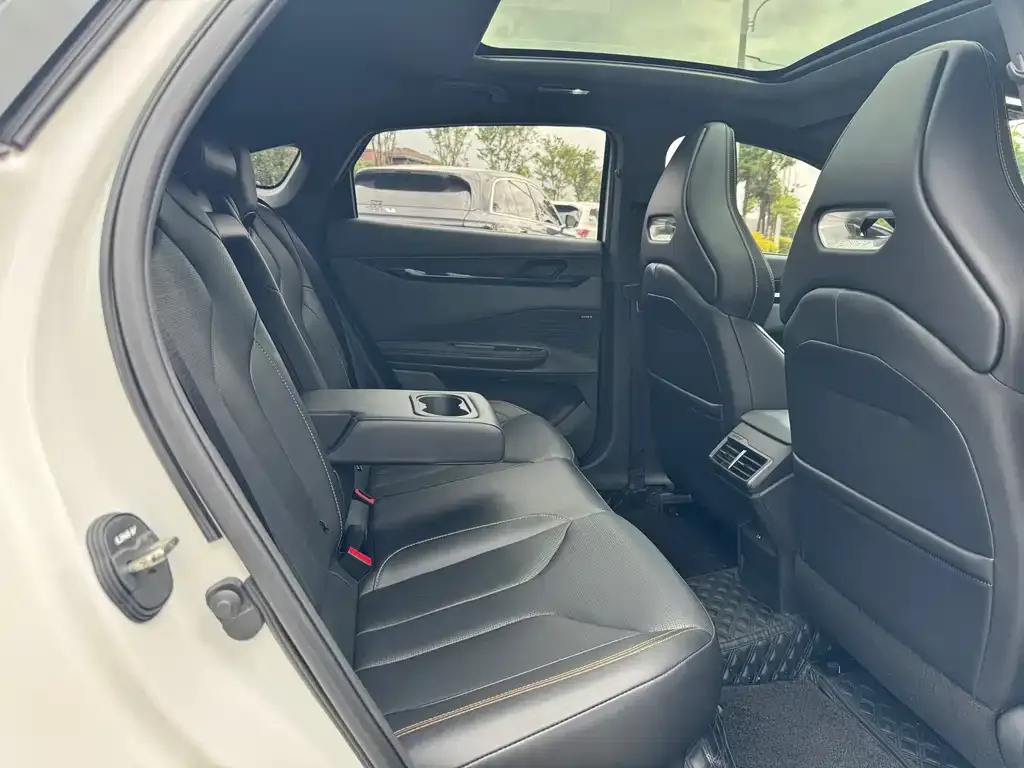 Changan UNI-V 2023 из CN, фото 6