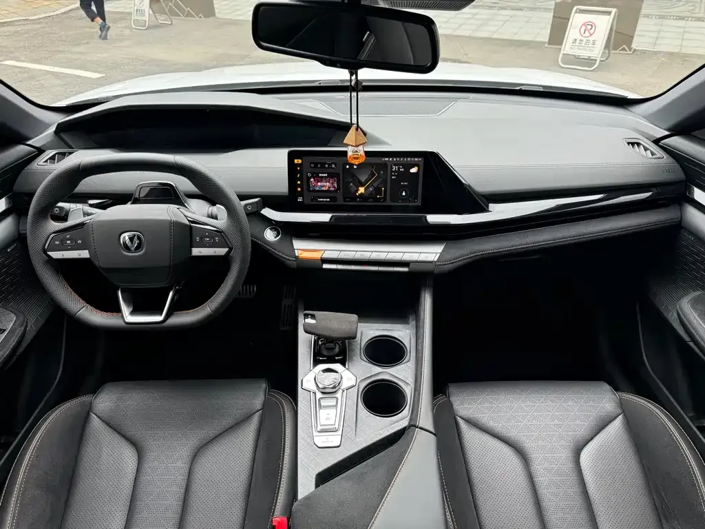 Changan UNI-V 2023 из CN, фото 8