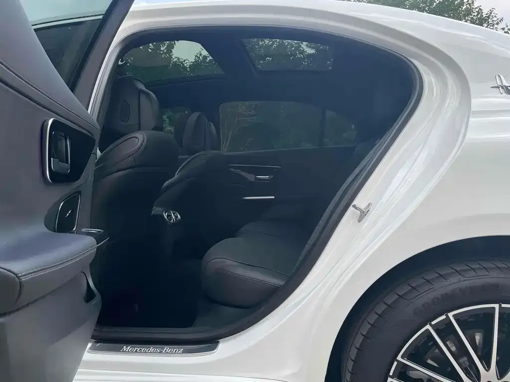Mercedes-Benz C-Class 2023 из CN, фото 10
