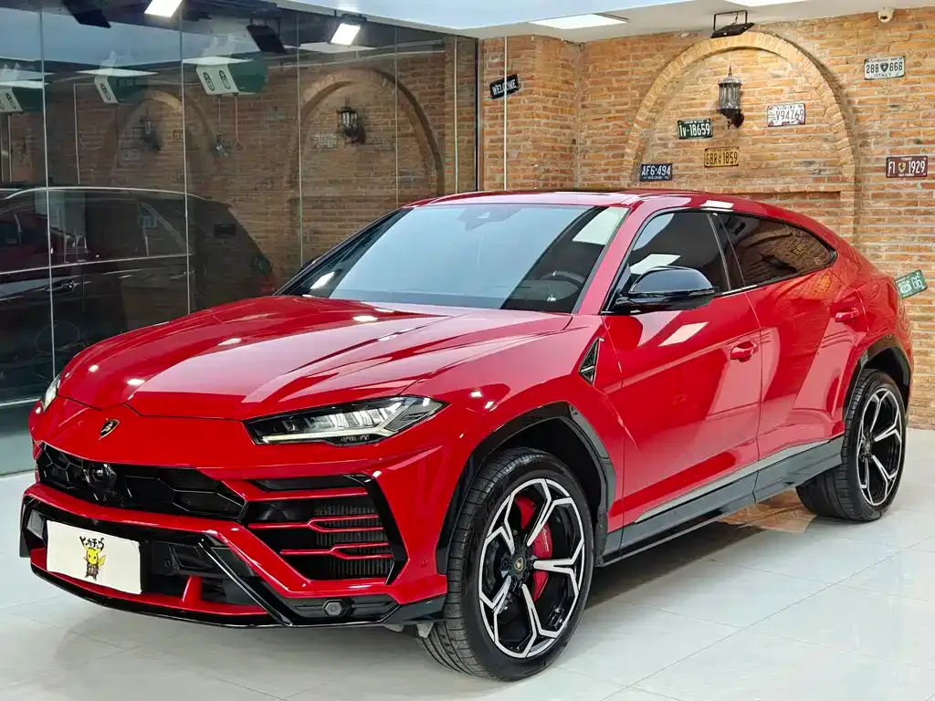 Lamborghini Urus — фото 1