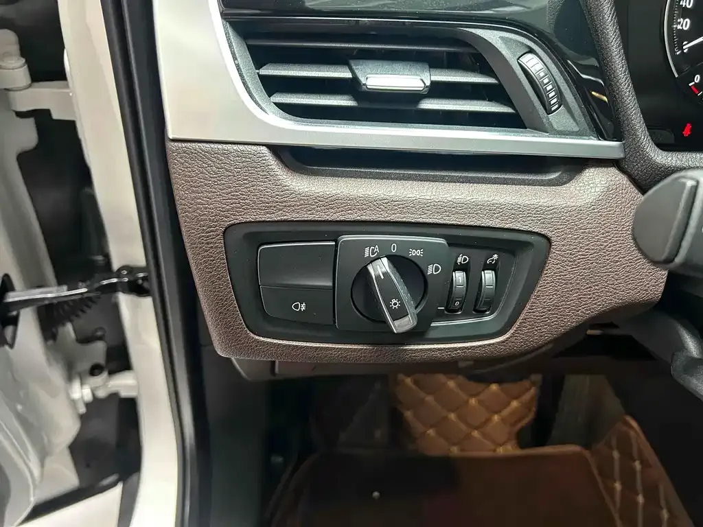 BMW X1 2022 из CN, фото 7