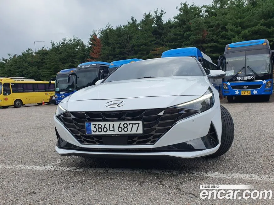 Hyundai AVANTE — фото 1