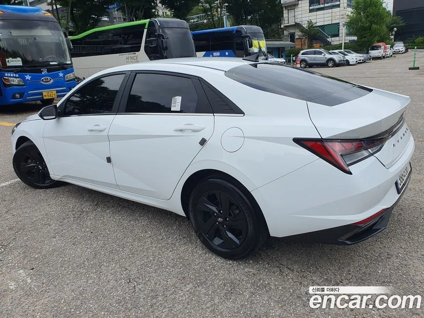 Hyundai AVANTE — фото 4