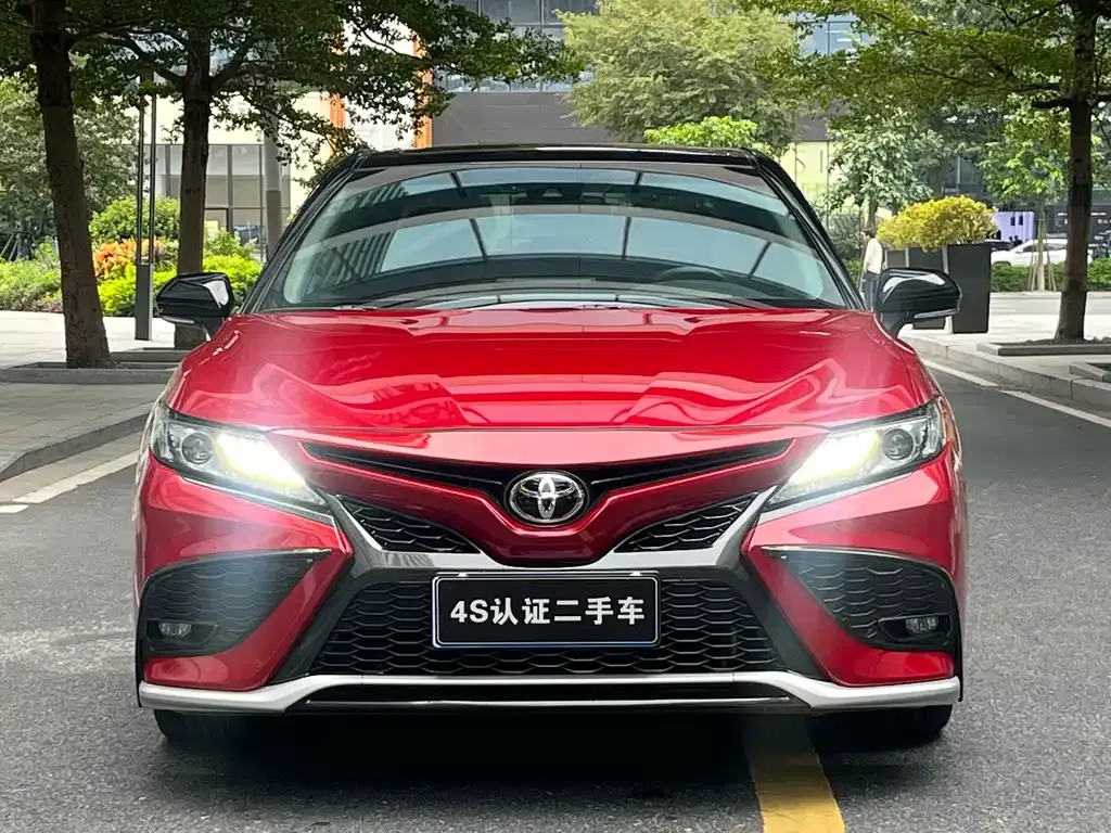 Toyota Camry 2022 из CN, фото 3
