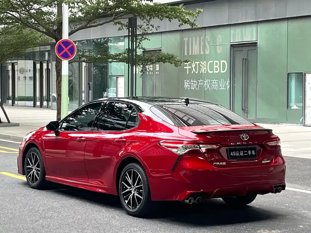 Toyota Camry 2022 из CN, фото 4