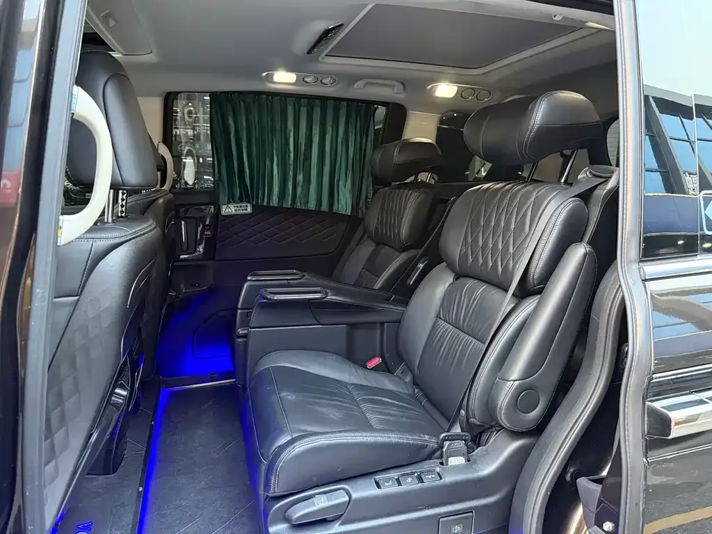 Honda Elysion 2021 из CN, фото 10