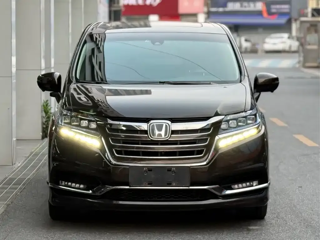 Honda Elysion 2021 из CN, фото 4