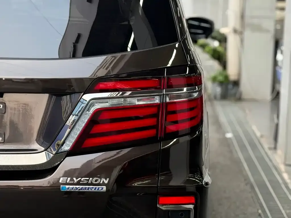 Honda Elysion 2021 из CN, фото 8