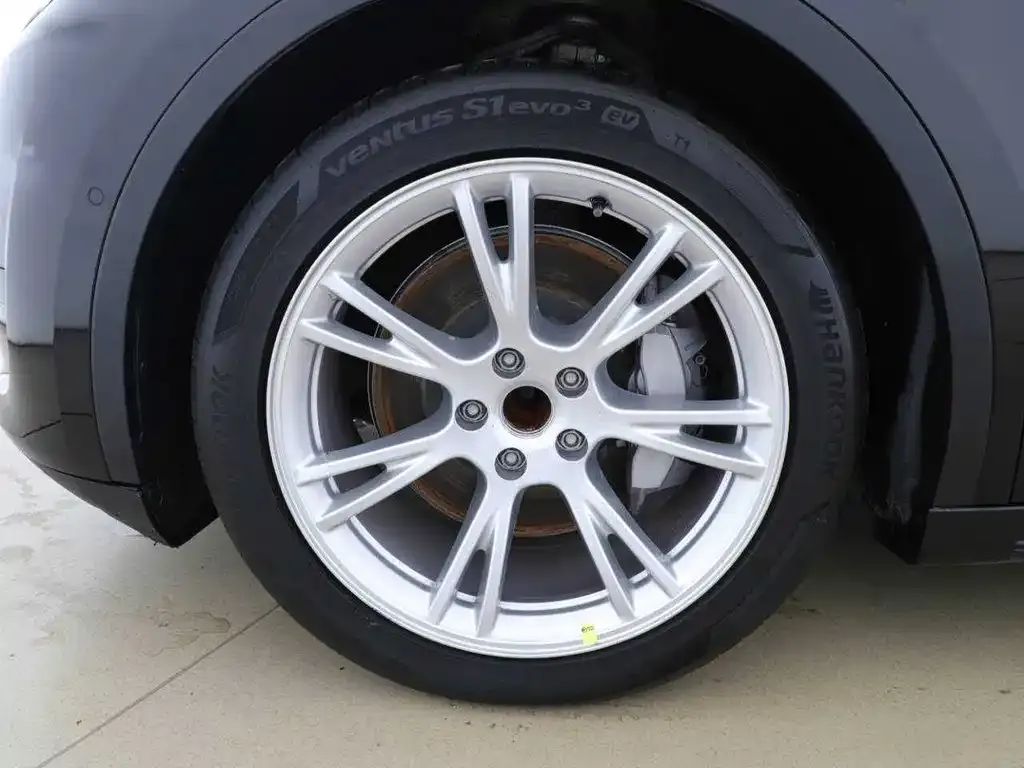 Tesla Model Y 2023 из CN, фото 10