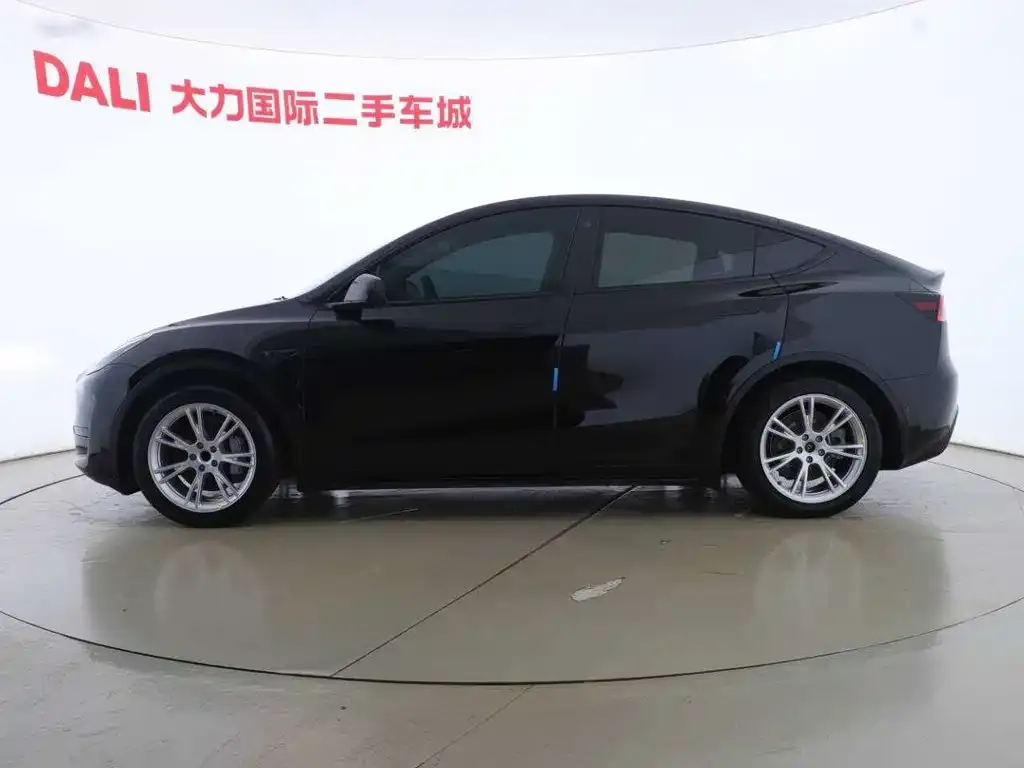 Tesla Model Y 2023 из CN, фото 5