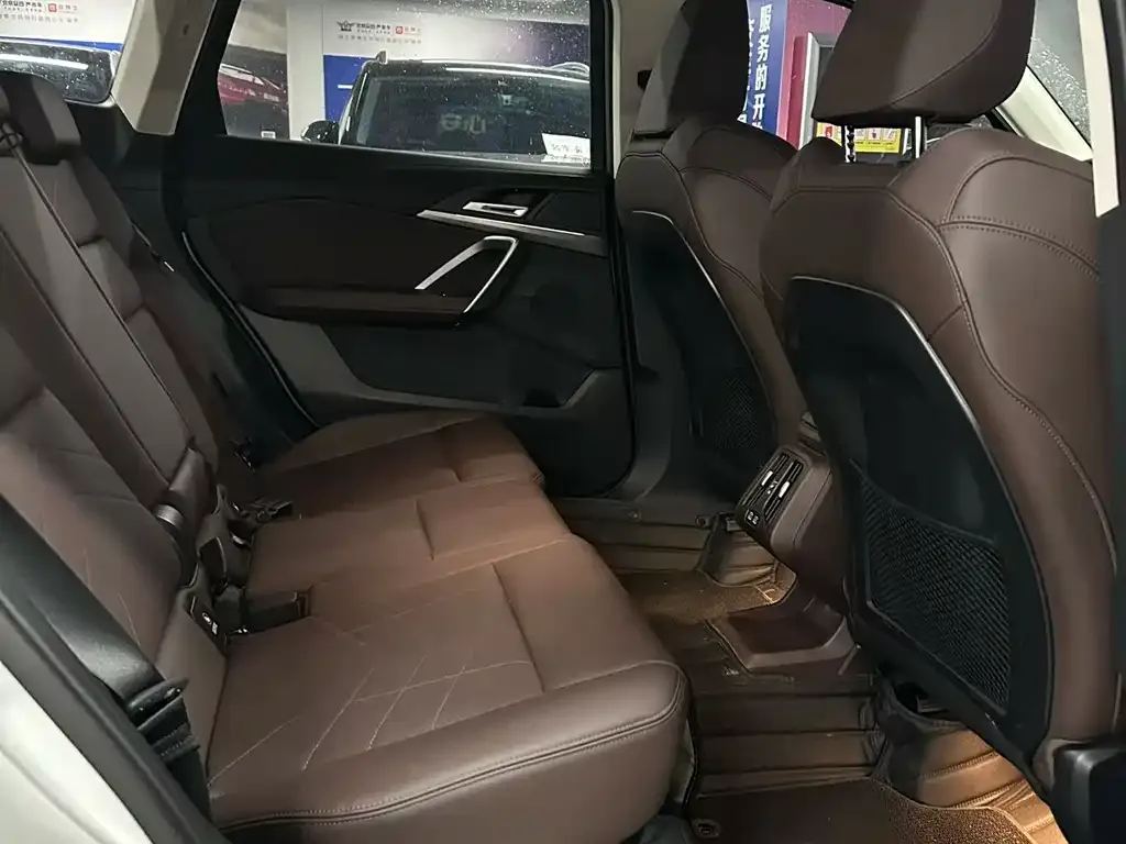BMW X1 2024 из CN, фото 6