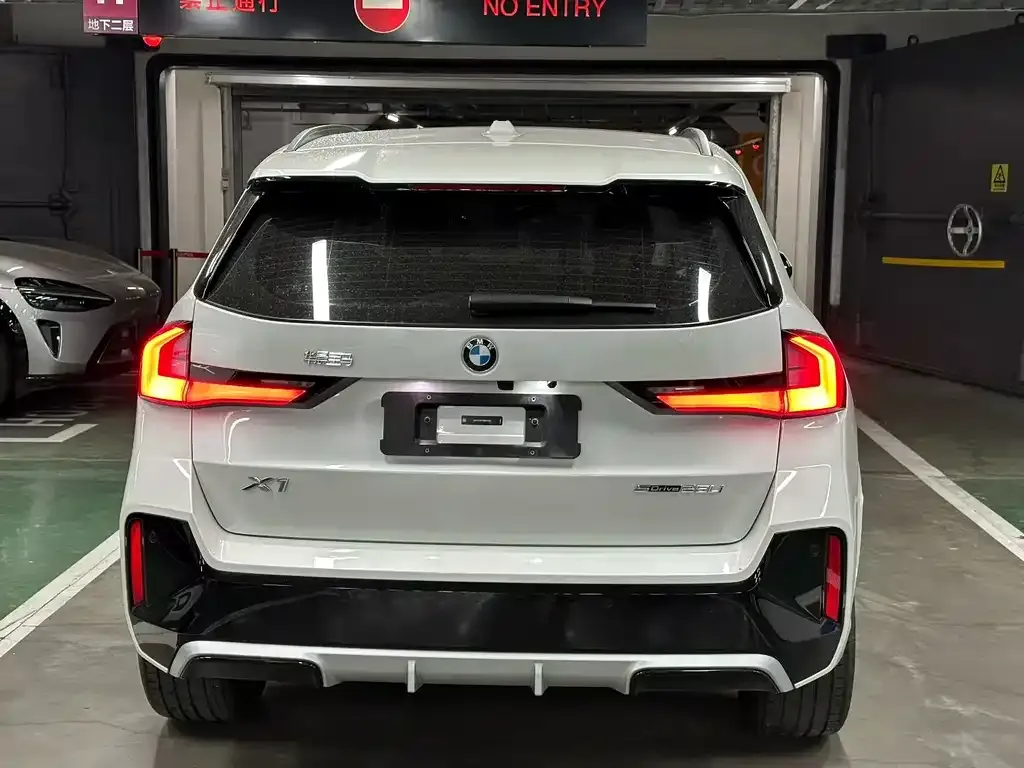 BMW X1 2024 из CN, фото 8