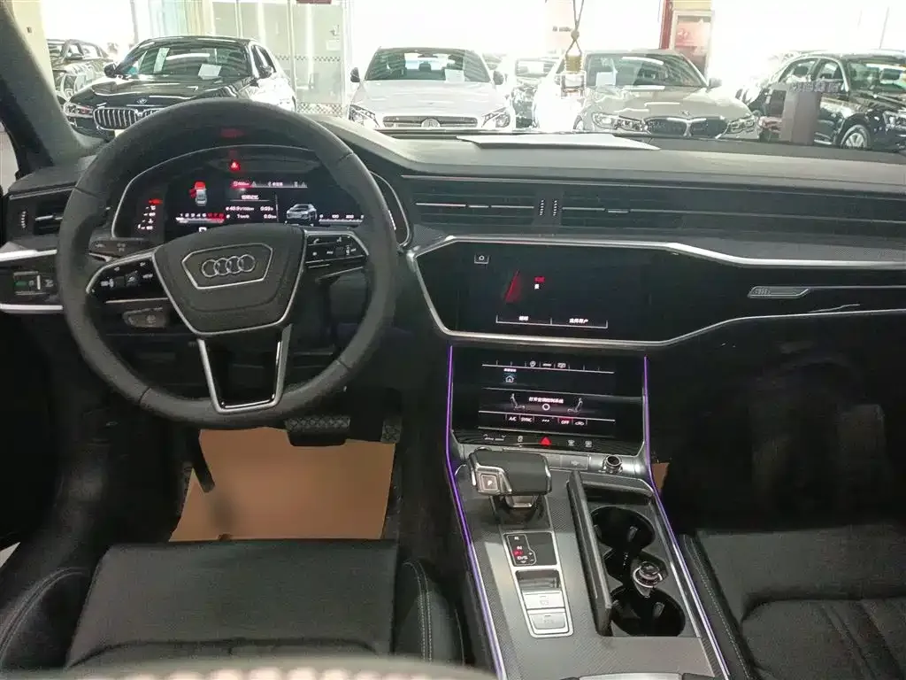 Audi A6L 2025 из CN, фото 10