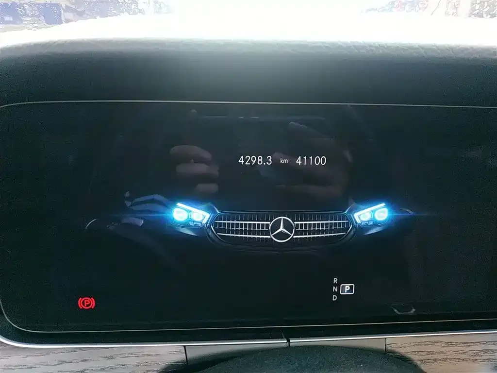 Mercedes-Benz E-Class 2022 из CN, фото 4