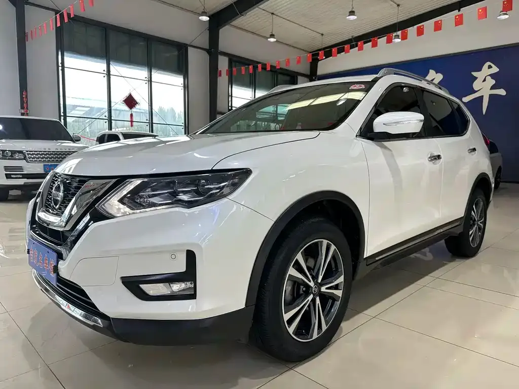Nissan X-Trail 2021 из CN, фото 1