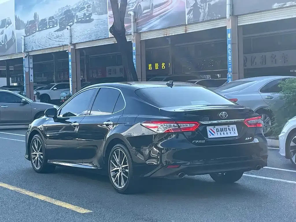 Toyota Camry 2024 из CN, фото 6