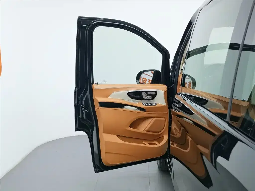 Mercedes-Benz Vito 2023 из CN, фото 8