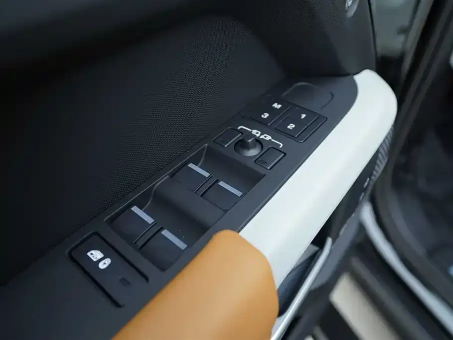Land Rover Defender 2024 из CN, фото 10