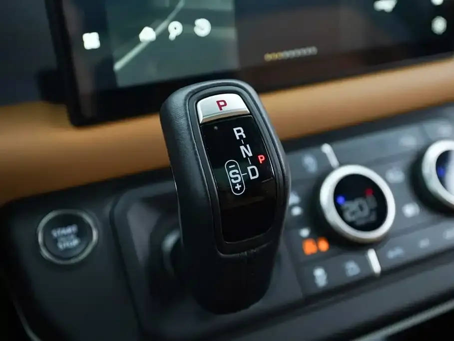 Land Rover Defender 2024 из CN, фото 8