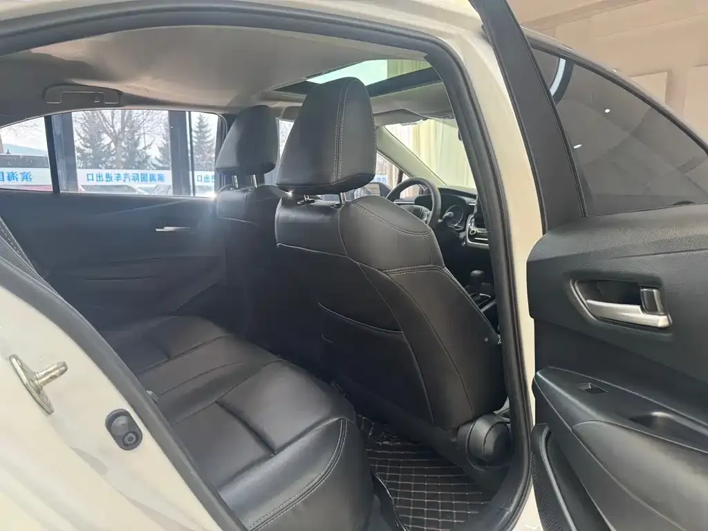 Toyota Corolla 2021 из CN, фото 9