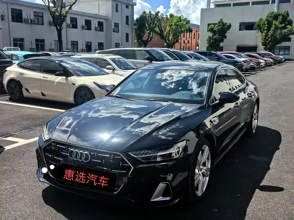 Audi A7L 2023 из CN, фото 1