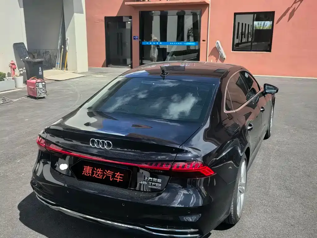 Audi A7L 2023 из CN, фото 10
