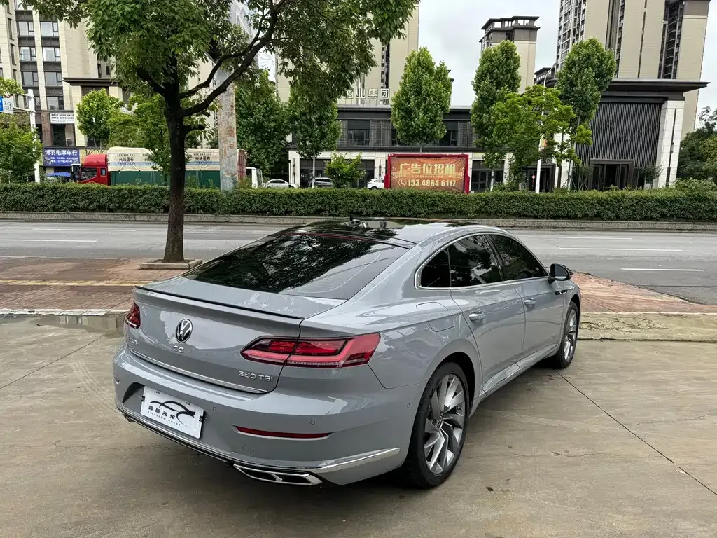 Volkswagen CC 2024 из CN, фото 9