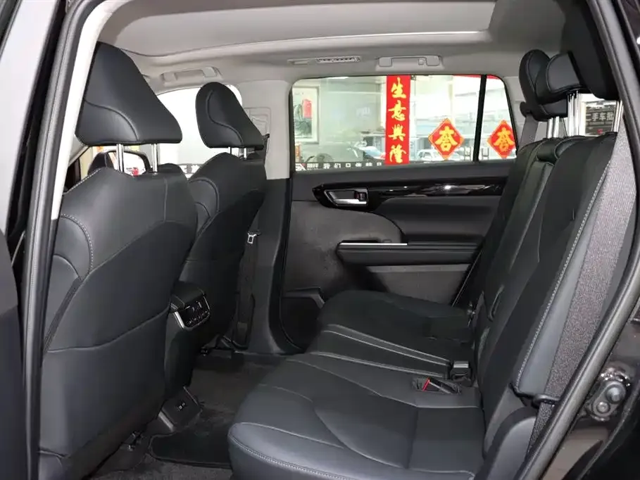 Toyota Highlander 2024 из CN, фото 10