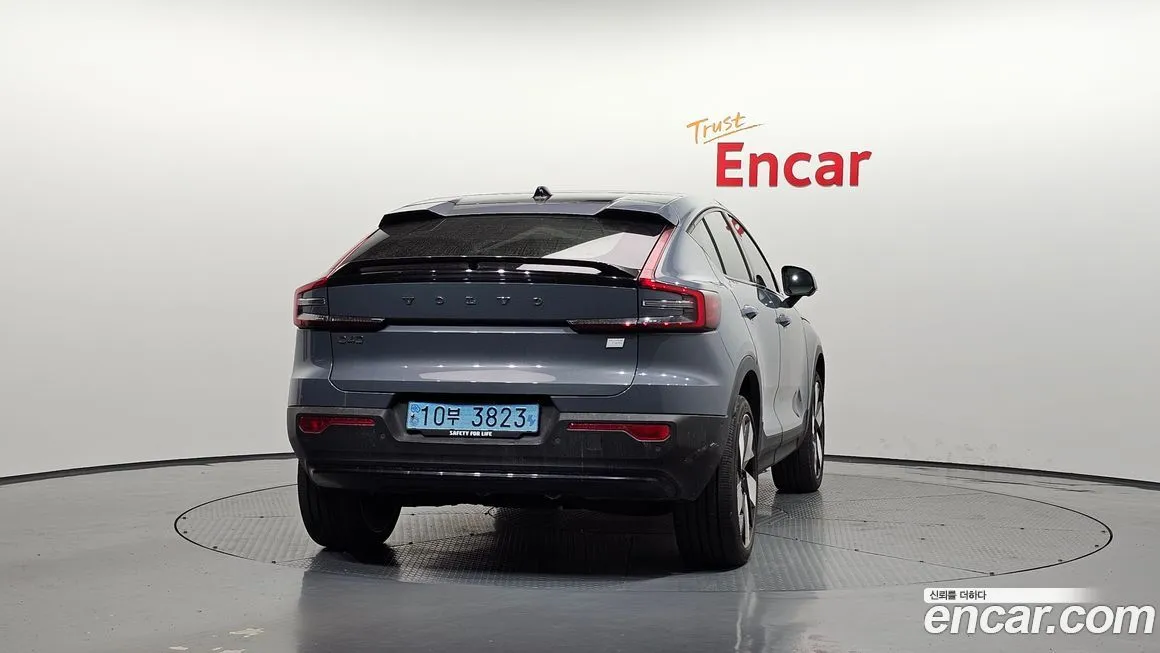 Volvo C40 2023 из KR, фото 4