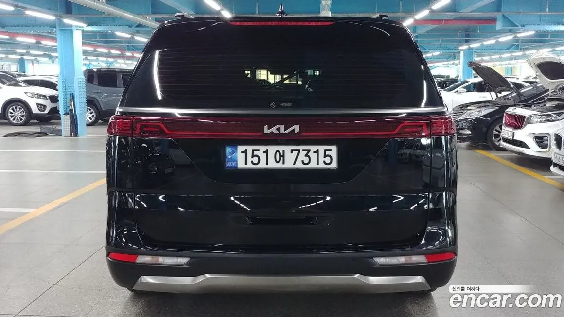 Kia Carnival — фото 4