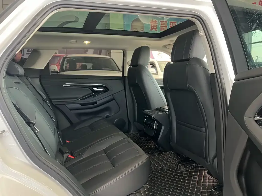 Land Rover Evoque 2023 из CN, фото 7