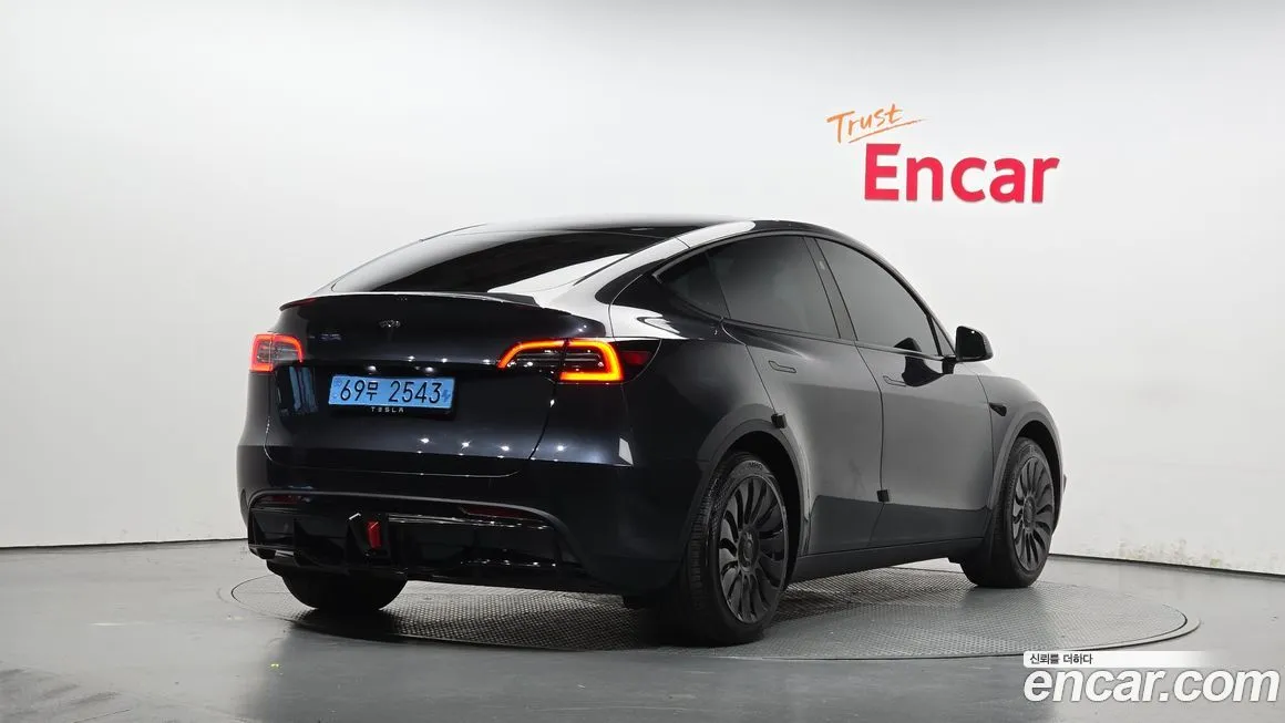 Tesla Model Y — фото 2