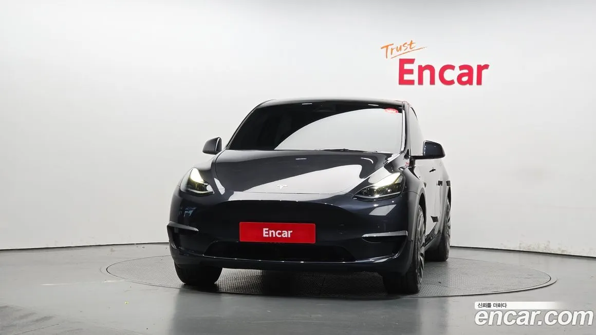 Tesla Model Y — фото 3