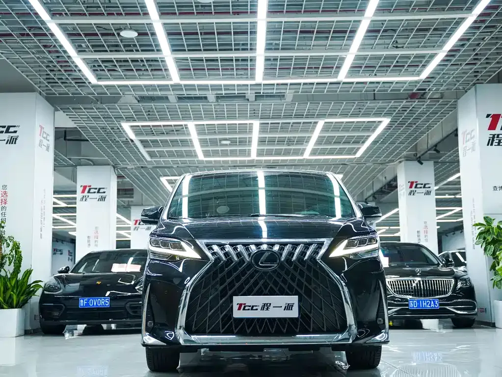 Lexus LM 2022 из CN, фото 2
