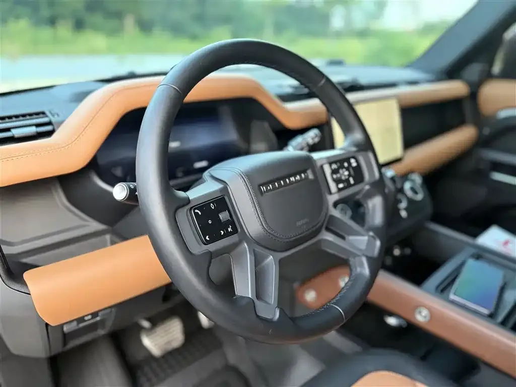 Land Rover Defender — фото 8